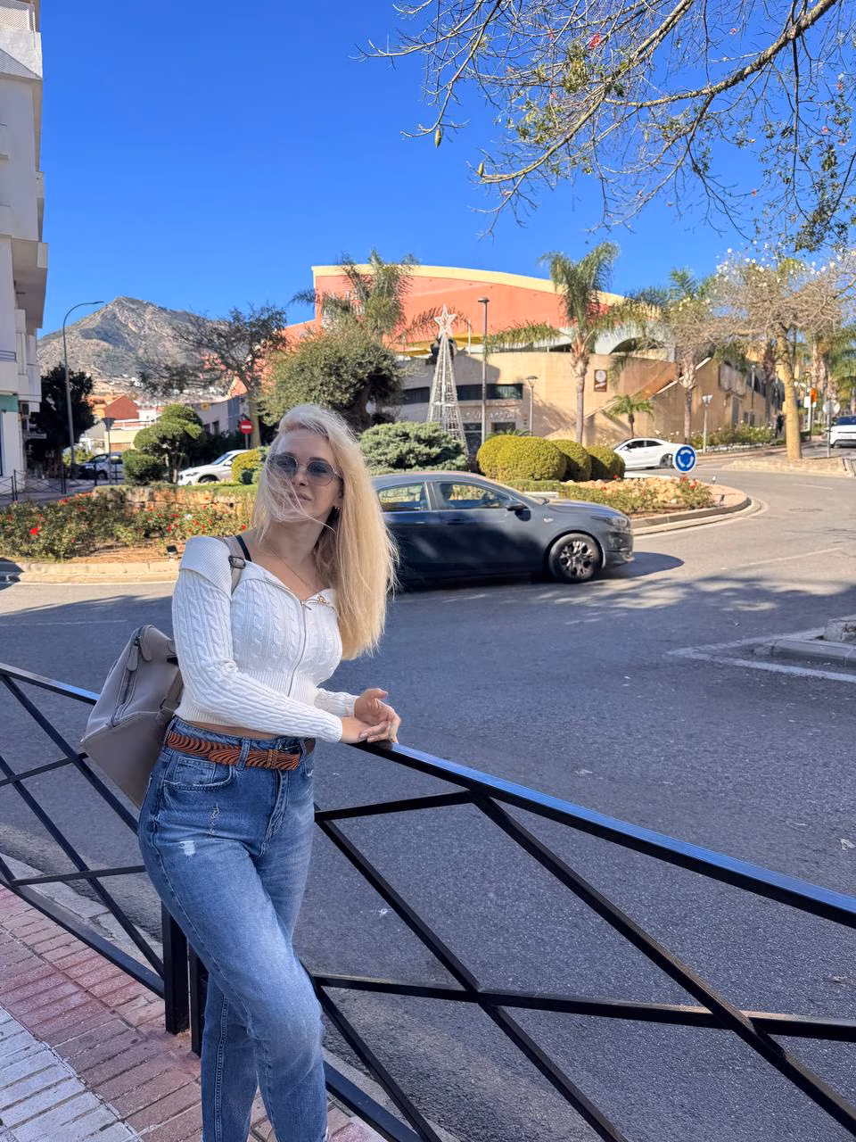 Olena 42 Benalmadena Spain Je cherche un homme pour voyager ensemble