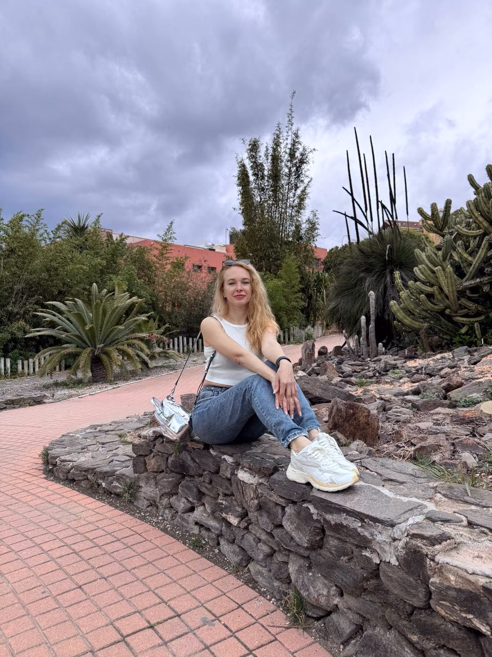 Olena 42 Benalmadena Spain Je cherche un homme pour voyager ensemble