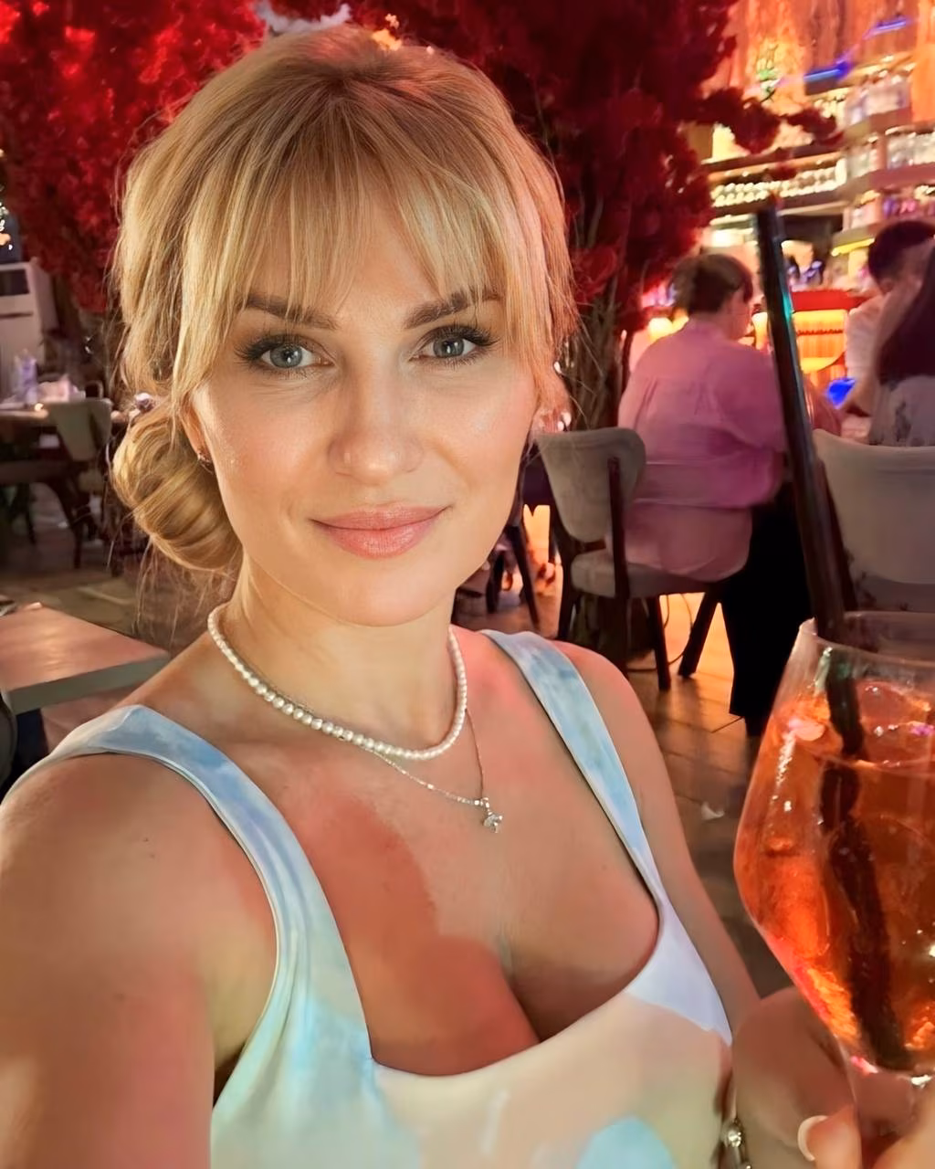 Irina 44 Prague Czech Republic Je cherche un homme qui soit mon meilleur ami