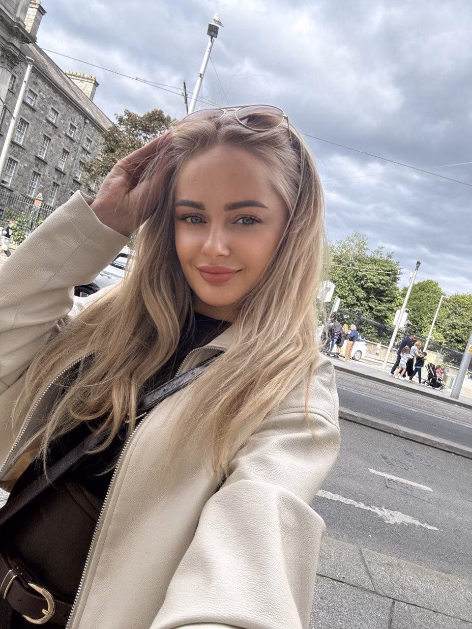 Iryna 40 Tullamore Ireland Je cherche un homme qui soit un gentleman