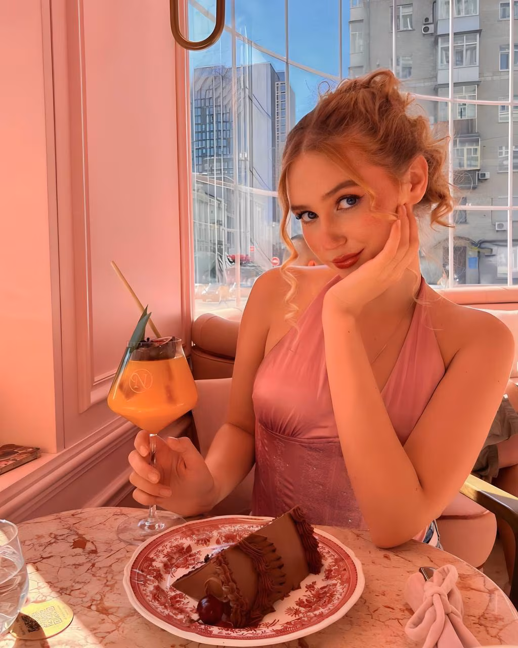 Alisa 18 Kiev Ukraine Je veux un homme dévoué