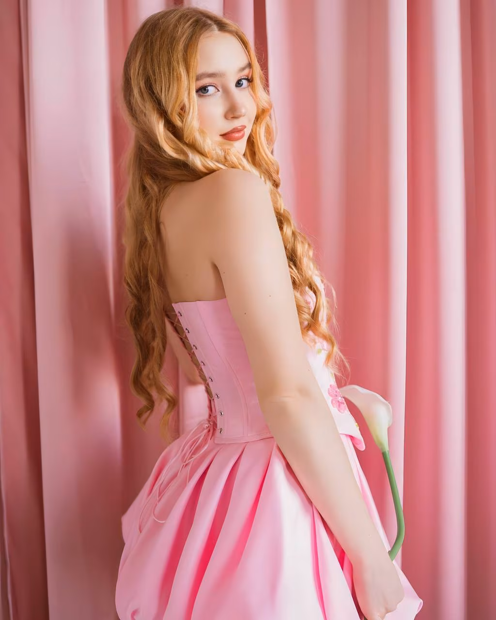 Alisa 18 Kiev Ukraine Je veux un homme dévoué