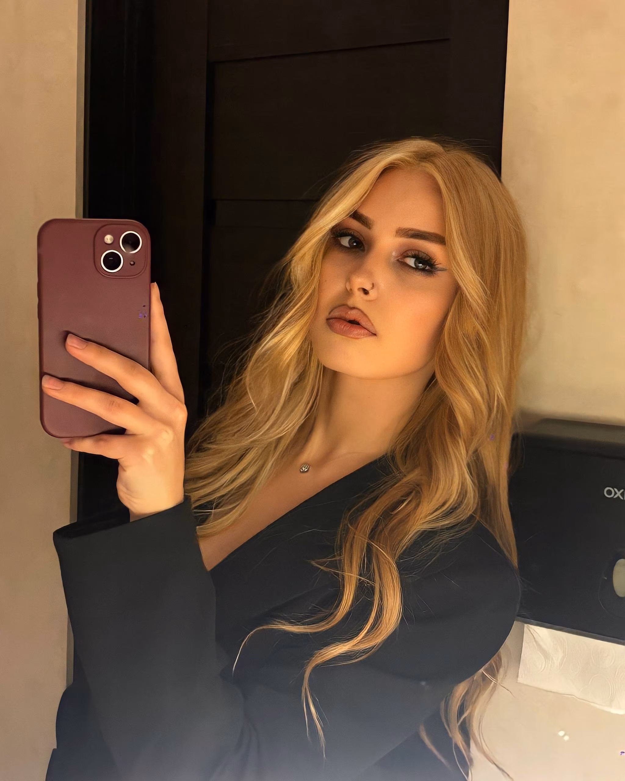Viktoriia 19 Cherkasy Ukraine Je veux un homme gentil avec les autres