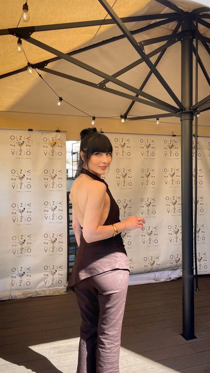 Alisa 48 Milan Italy Je veux un homme ouvert d'esprit