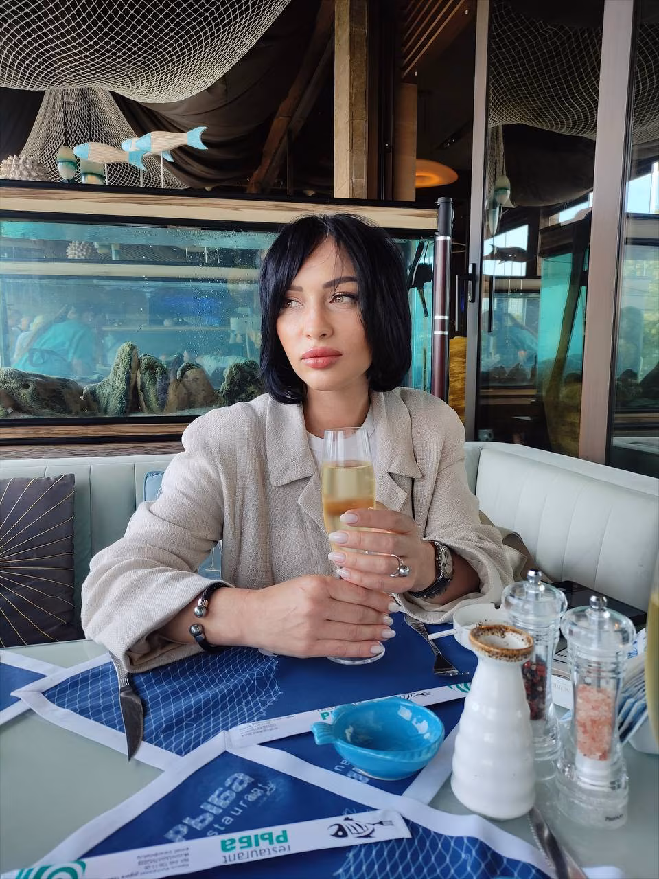 Alisa 48 Milan Italy Je veux un homme ouvert d'esprit