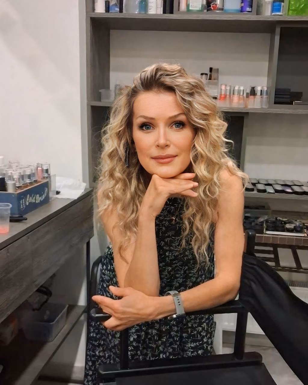 Irina 57 Dnipro  Ukraine Je veux un homme ouvert d'esprit