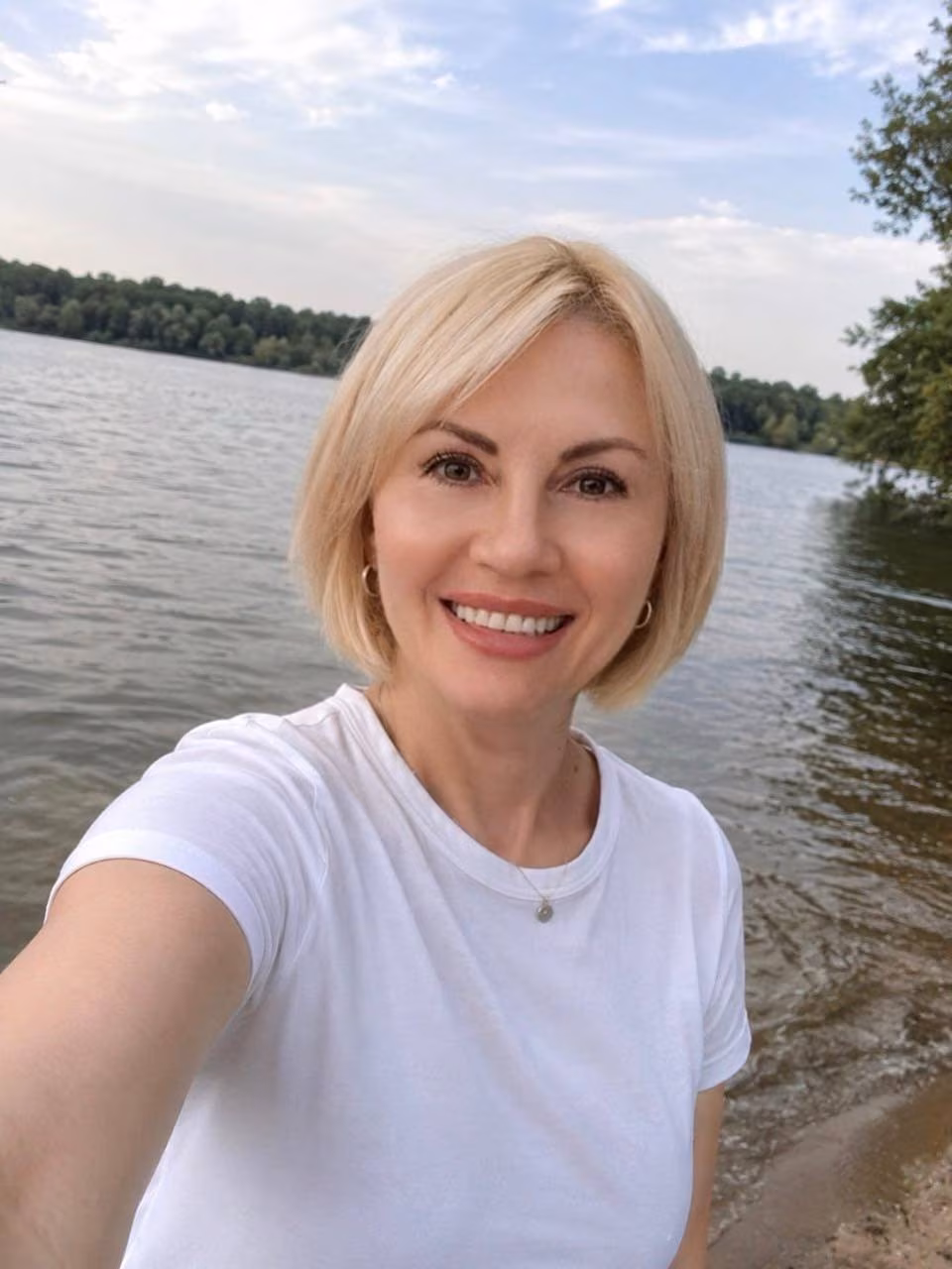 Julia 49 Kyiv Ukraine Je veux un homme sûr de lui