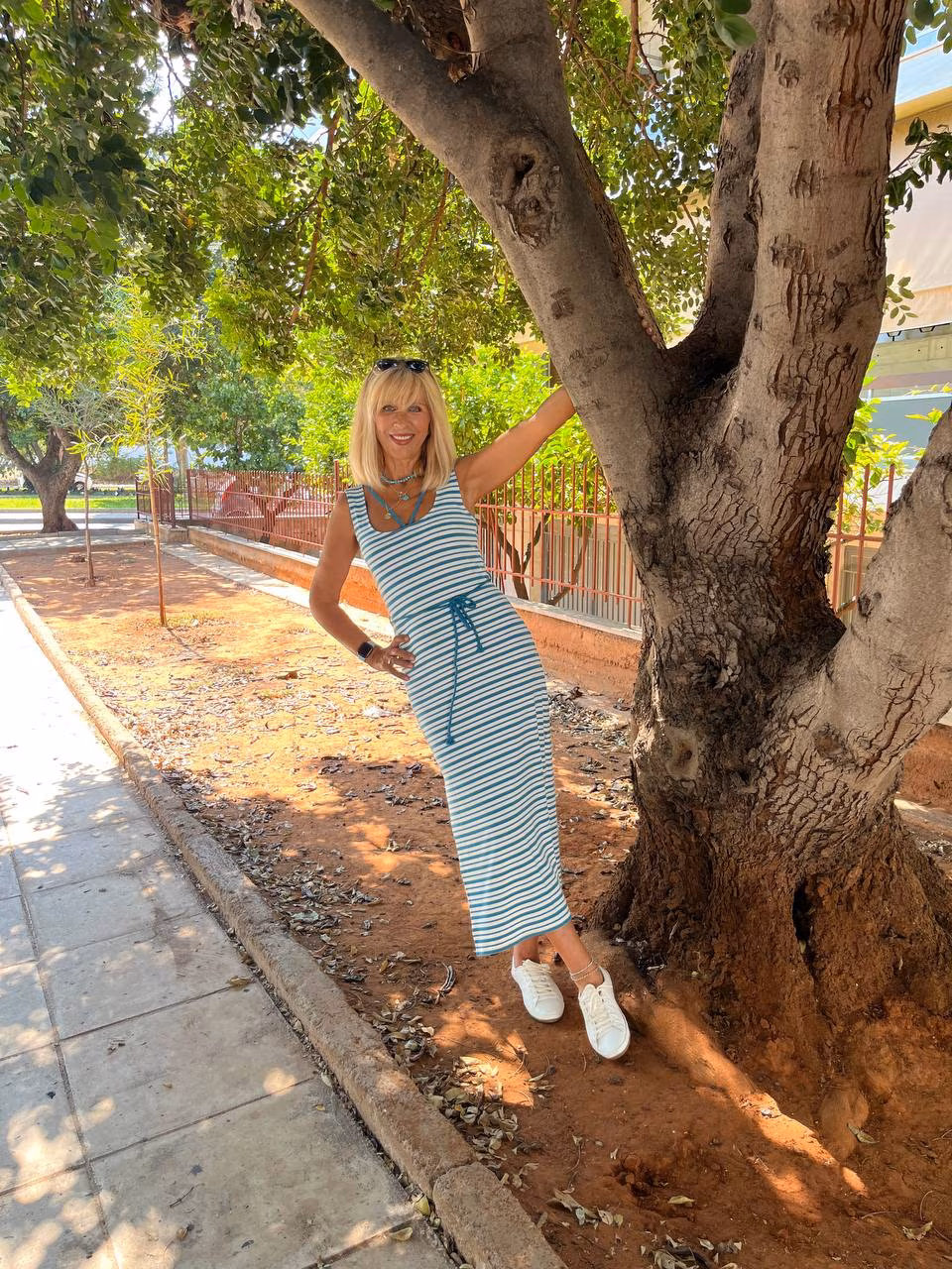 Nataliya 56 Athens Greece Prête à rencontrer un homme honnête