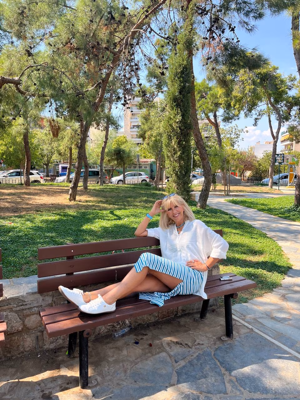Nataliya 56 Athens Greece Prête à rencontrer un homme honnête