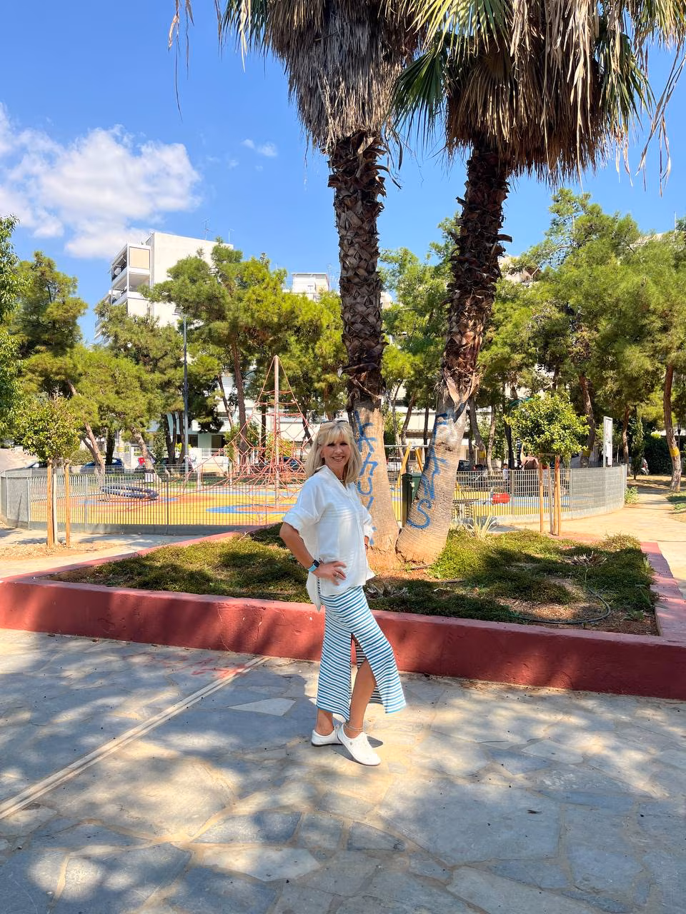 Nataliya 56 Athens Greece Prête à rencontrer un homme honnête