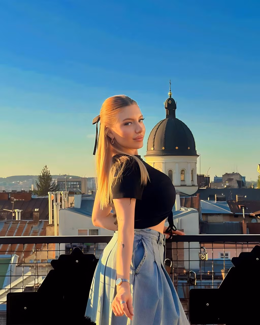 Alina 19 Kiev Ukraine Prête à rencontrer un homme inspirant