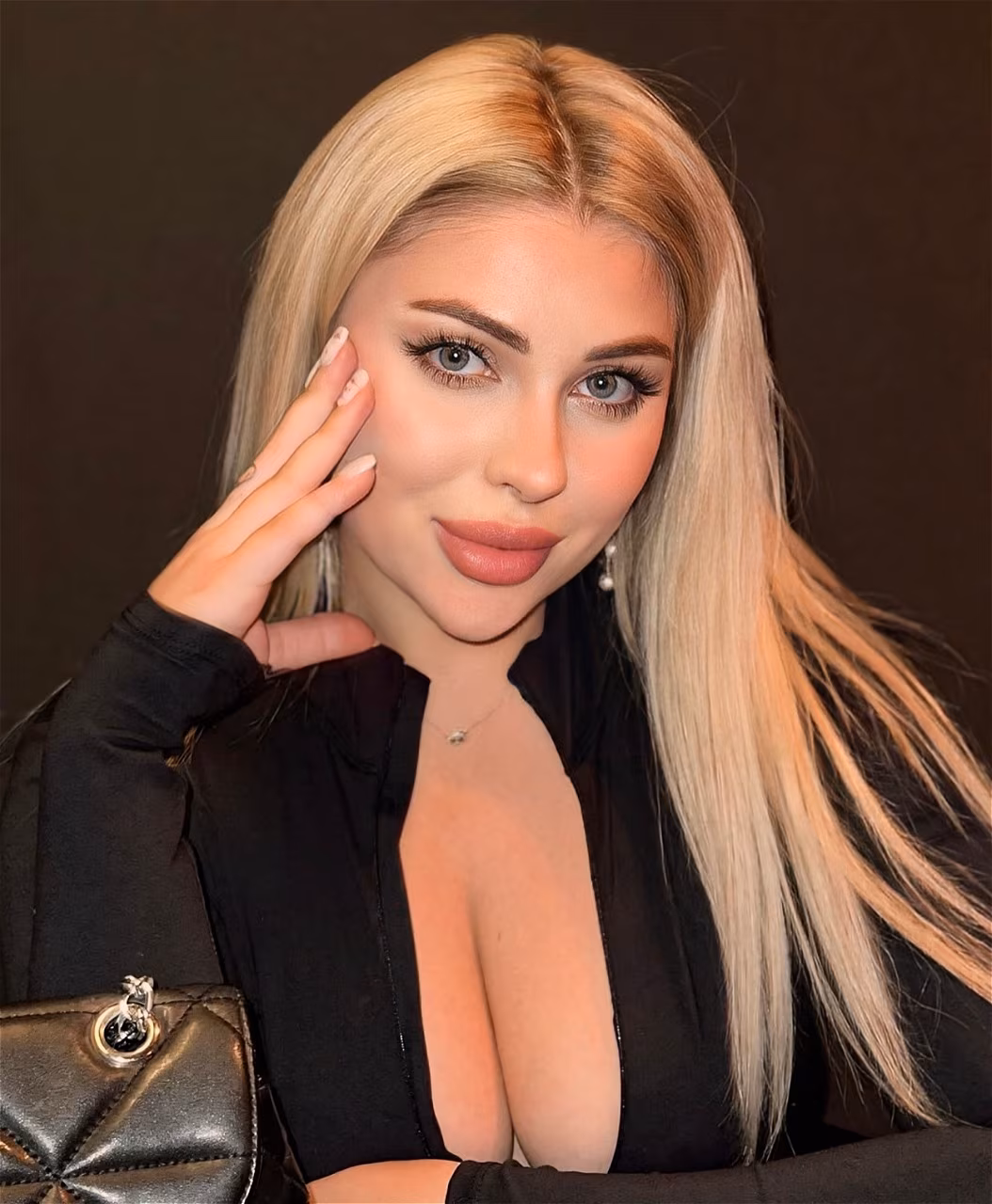 Liliya 24 Kyiv Ukraine Prête à rencontrer un homme qui m’aimera toujours